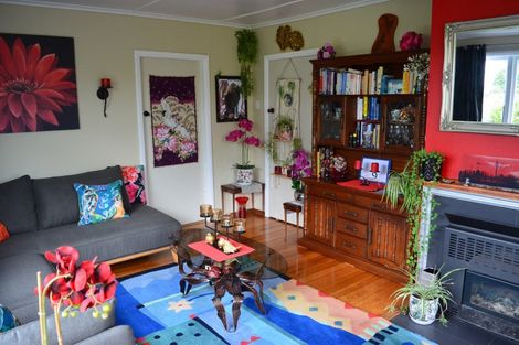 Photo of property in 14 Charles Street, Takapau, 4203