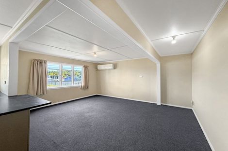 Photo of property in 45 Karaka Street, Castlecliff, Whanganui, 4501