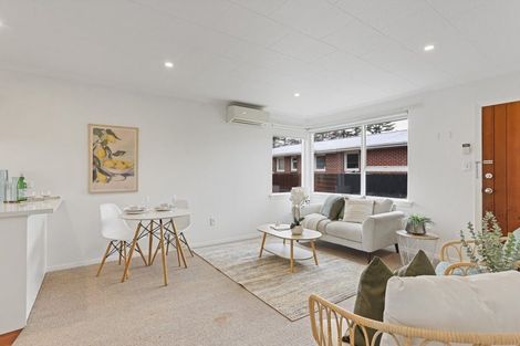 Photo of property in 96b Crofton Road, Harewood, Christchurch, 8051