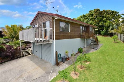 Photo of property in 14 Royalty Rise, Red Beach, 0932