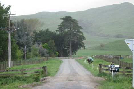 Photo of property in 100 Lysnar Street, Okitu, Gisborne, 4010