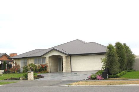 Photo of property in 62 Rothesay Road, Parklands, Christchurch, 8083