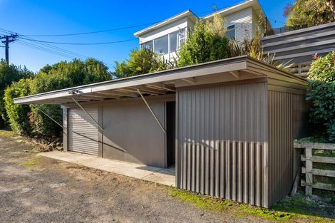 Photo of property in 33 Milton Terrace, Picton, 7220