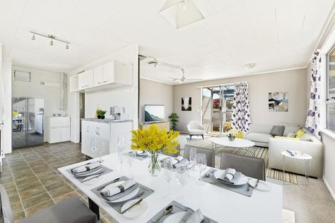 Photo of property in 56 Lavelle Road, Henderson, Auckland, 0612