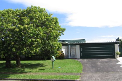 Photo of property in 18 Hedge Row, Sunnyhills, Auckland, 2010