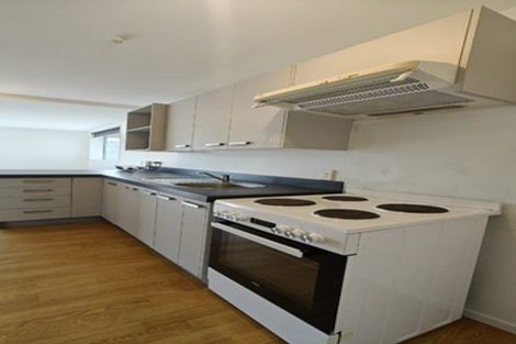 Photo of property in 15 Burnside Court, Rosedale, Auckland, 0632