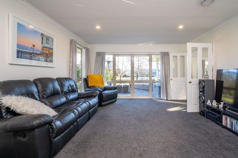 Photo of property in 14 Wingatui Road, Mosgiel, 9024