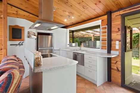 Photo of property in 13 Webster Place, Picton, 7220