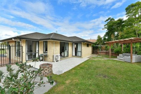 Photo of property in 66 Cabeleigh Drive, Helensville, 0800