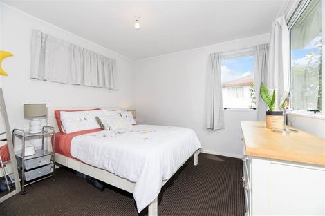 Photo of property in 48 Borich Road, Sunnyvale, Auckland, 0612