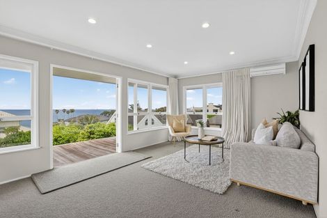 Photo of property in 2/33 Gulf View Road, Murrays Bay, Auckland, 0630