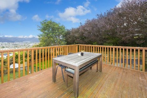 Photo of property in 15 Swain Grove, Riverstone Terraces, Upper Hutt, 5018