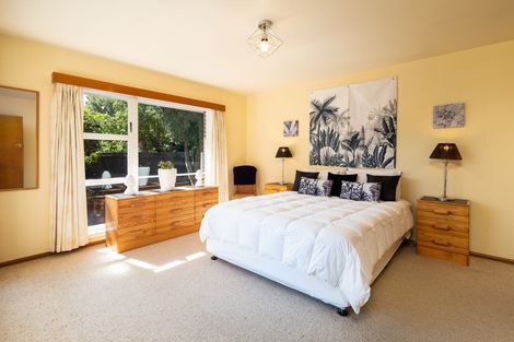 Photo of property in 18 Ilfracombe Place, Burnside, Christchurch, 8053