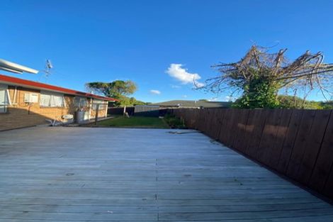 Photo of property in 1/24 Waimana Road, Conifer Grove, Takanini, 2112