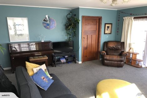 Photo of property in 43 Marlborough Street, Feilding, 4702