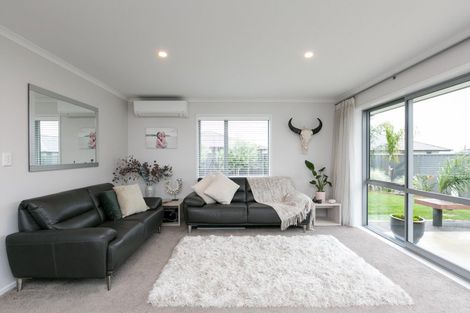 Photo of property in 19 Percy Berry Place, Havelock North, 4130