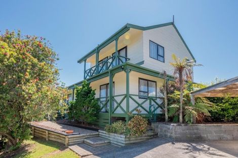 Photo of property in 38 Makora Road, Otaihanga, Paraparaumu, 5036