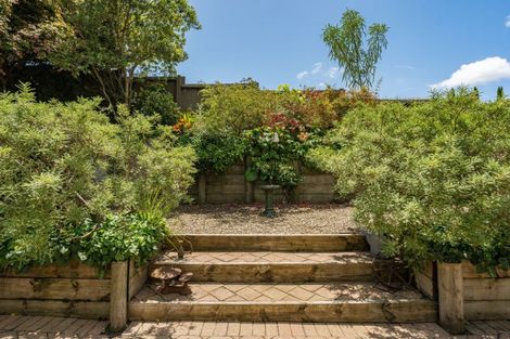 Photo of property in 99 Lake Crescent, Hamilton Lake, Hamilton, 3204