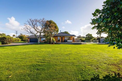 Photo of property in 395 Manutahi Road, Lepperton, New Plymouth, 4373