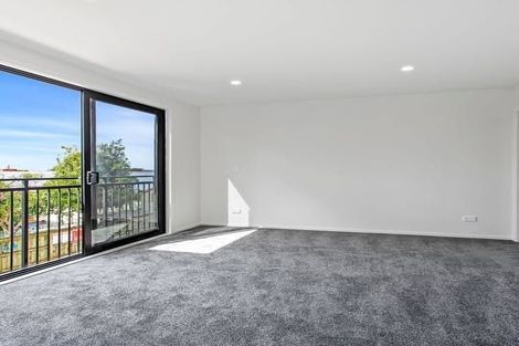 Photo of property in 165b Waimumu Road, Massey, Auckland, 0614
