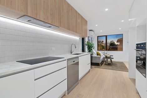 Photo of property in 9f O'donn Avenue, Beach Haven, Auckland, 0626