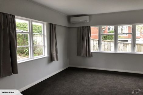 Photo of property in 33 Hindmarsh Street, Johnsonville, Wellington, 6037