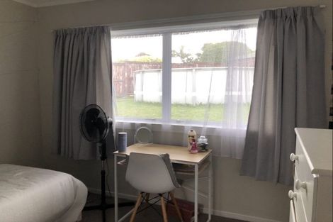 Photo of property in 61 Luton Avenue, Sunnyhills, Auckland, 2010