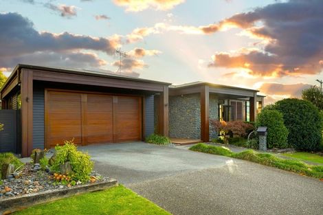 Photo of property in 2 Caldera Close, Pyes Pa, Tauranga, 3112