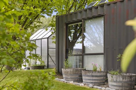 Photo of property in 15a Cairnmuir Road, Nevis, Cromwell, 9384