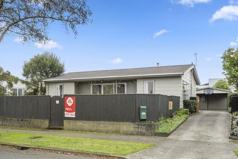 Photo of property in 17 Bendigo Street, Cloverlea, Palmerston North, 4412