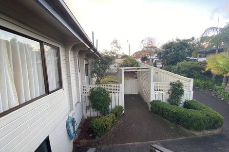 Photo of property in 10 Lagoon Way, West Harbour, Auckland, 0618