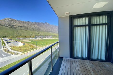 Photo of property in Wyndham Gardens Apartments, 30 Red Oaks Drive, Frankton, Queenstown, 9300