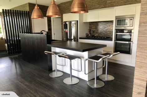 Photo of property in 9a Baring Terrace, Strandon, New Plymouth, 4312