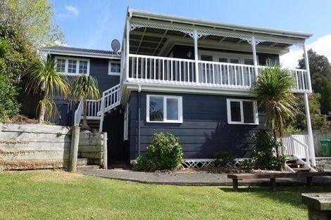 Photo of property in 35 Barker Rise, Northcross, Auckland, 0632