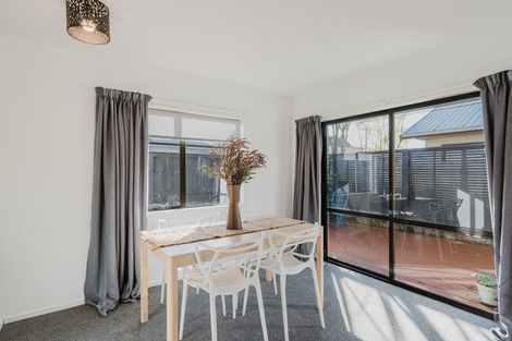 Photo of property in 9f Cameron Road, Hamilton East, Hamilton, 3216