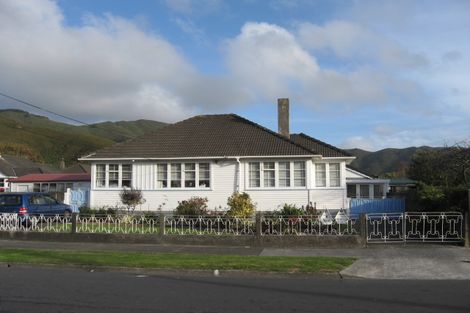 Photo of property in 4 Butler Street, Naenae, Lower Hutt, 5011