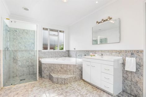 Photo of property in 3 Milbrook Place, Chartwell, Hamilton, 3210