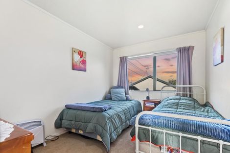 Photo of property in 11 Killygordon Place, Massey, Auckland, 0614