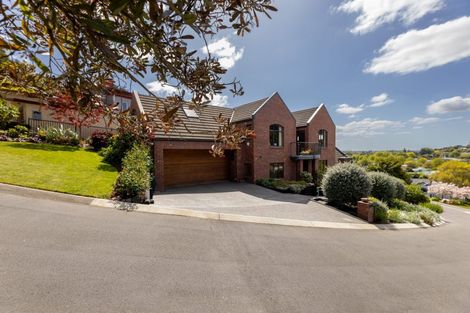 Photo of property in 2 Emerald Lane, Cashmere, Christchurch, 8022