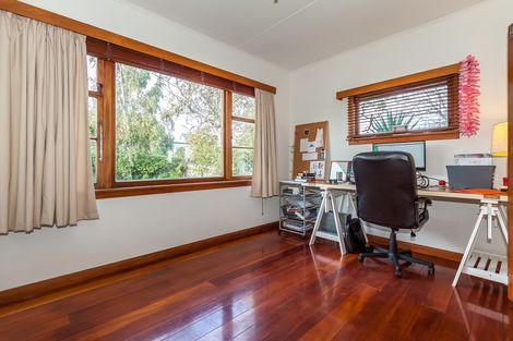 Photo of property in 72 Heretaunga Street, Palmerston North, 4414