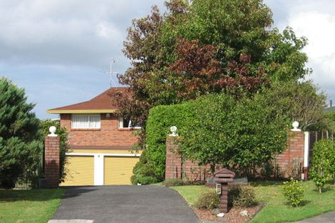 Photo of property in 19 Flagstaff Place, Massey, Auckland, 0614