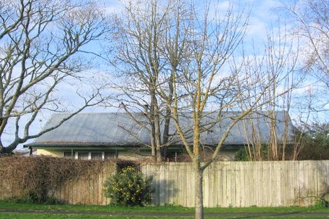 Photo of property in 96 Oakfield Crescent, Pukete, Hamilton, 3200