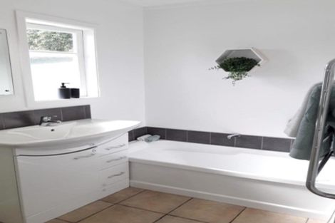 Photo of property in 15 Dip Road, Te Kamo, Whangarei, 0112