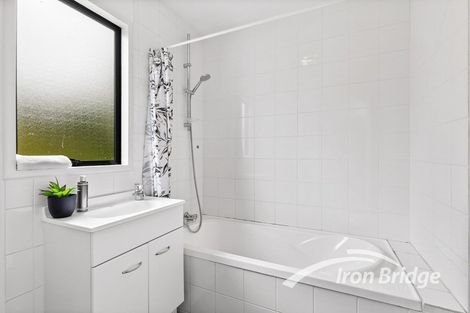 Photo of property in 41 Hewlett Road, Massey, Auckland, 0614