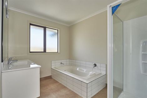 Photo of property in 15 Varsity Heights, Fitzherbert, Palmerston North, 4410