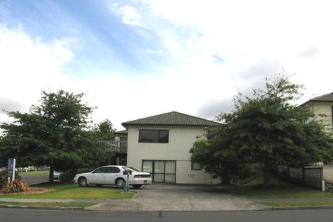 Photo of property in 77 Barbados Drive, Unsworth Heights, Auckland, 0632