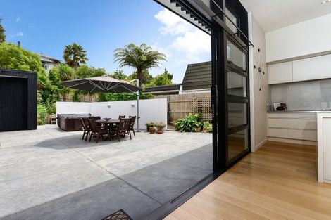 Photo of property in 5 Hamilton Parade, Hamilton Central, Hamilton, 3204