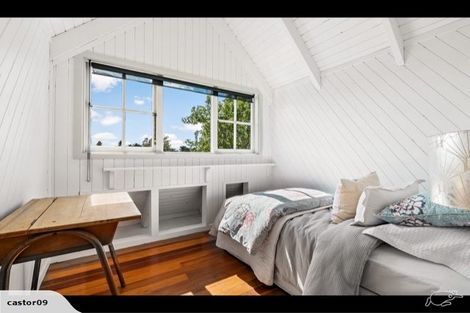 Photo of property in 8 Poplar Road, Stanmore Bay, Whangaparaoa, 0932