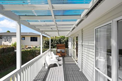 Photo of property in 26 Seaview Road, Otumoetai, Tauranga, 3110