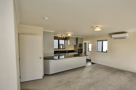 Photo of property in 14 Stirling Crescent, Hokowhitu, Palmerston North, 4410